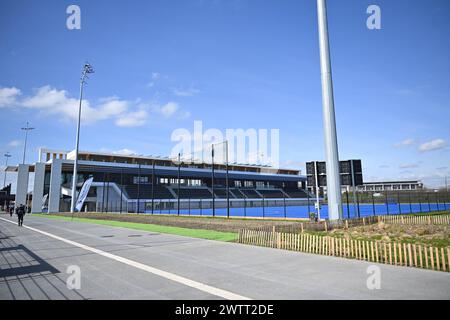 Illustrazione dell'iconico stadio Yves-du-Manoir il 19 marzo 2024. Situato a Colombes, lo stadio ospiterà eventi di hockey su prato durante i Giochi Olimpici di Parigi 2024. Aveva già ospitato le cerimonie di apertura e chiusura delle Olimpiadi estive del 1924, in occasione dell'VIII Olimpiade. Foto di Tomas Stevens/ABACAPRESS.COM Foto Stock