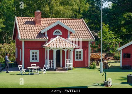 VIMMERBY, SVEZIA - 14 giugno 2023: Parco a tema Astrid Lindgren's World, casa Emil di Lonneberga. Foto Stock