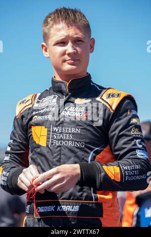 Derek Kraus sale in pista per qualificarsi per gli Shriners Children's 500 di Avondale, Arizona, USA. Foto Stock