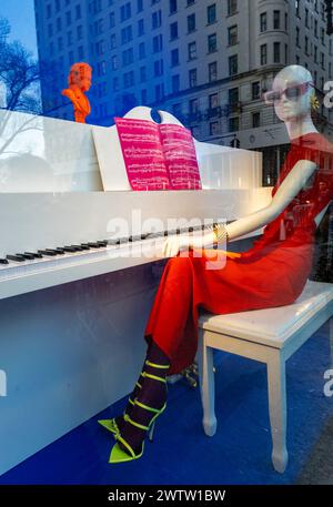 Bergdorf Goodman Window display, 2024, New York City, USA Foto Stock