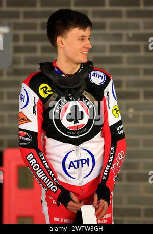 Conor Bailey di Belle Vue Aces nei box durante il Peter Craven Memorial Trophy Meeting al National Speedway Stadium di Manchester, lunedì 18 marzo 2024. (Foto: Thomas Edwards | mi News) crediti: MI News & Sport /Alamy Live News Foto Stock