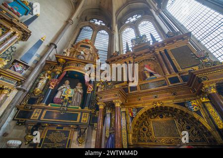 Mildred Cecil, Lady Burghley e Anne Contessa di Oxford tomba nella Cappella di San Nicola nell'Abbazia di Westminster nella città di Westminster a Londra, Regno Unito. Foto Stock