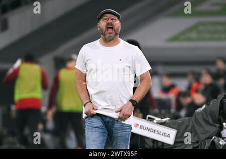 2) Bundesliga, Merkur Spiele Arena Düsseldorf, fortuna Düsseldorf vs Hamburger SV; allenatore Steffen Baumgart (HSV) Foto Stock