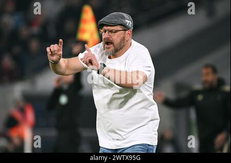 2) Bundesliga, Merkur Spiele Arena Düsseldorf, fortuna Düsseldorf vs Hamburger SV; allenatore Steffen Baumgart (HSV) Foto Stock