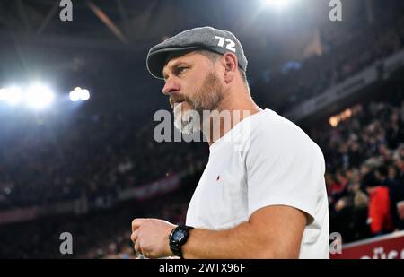 2) Bundesliga, Merkur Spiele Arena Düsseldorf, fortuna Düsseldorf vs Hamburger SV; allenatore Steffen Baumgart (HSV) Foto Stock