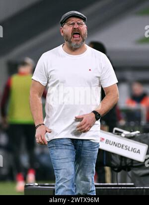 2) Bundesliga, Merkur Spiele Arena Düsseldorf, fortuna Düsseldorf vs Hamburger SV; allenatore Steffen Baumgart (HSV) Foto Stock