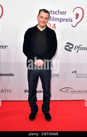 Christian Petzold bei der Verleihung des 22. Deutschen Hörfilmpreises 2024 in der Hauptstadtrepräsentanz der Deutschen Telekom. Berlino, 19.03.2024 *** Christian Petzold alla presentazione del 22 German audio Film Award 2024 presso l'ufficio di rappresentanza della Deutsche Telekom di Berlino, 19 03 2024 foto:Xn.xKubelkax/xFuturexImagex hoerfilmpreis 4352 Foto Stock