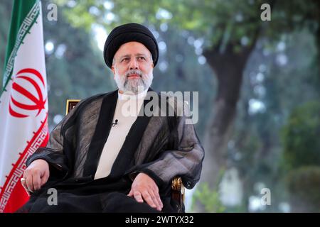 Teheran, Iran. 20 marzo 2024. Il presidente iraniano Ebrahim Raisi è raffigurato durante il suo discorso televisivo in occasione del capodanno persiano (Nowruz). Credito: -/Presidenza iraniana/dpa - ATTENZIONE: Solo per uso editoriale e solo se il credito di cui sopra è citato in pieno/dpa/Alamy Live News Foto Stock