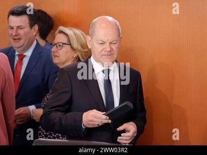 OLAF Scholz, Bundeskanzler, Deutschland, Berlino, Bundeskanzleramt, DAS Bundeskabinett befasst sich in sciabola 94. Sitzung 20. März 2024 unter anderem mit dem Nationalen Reformprogramm 2024. *** Olaf Scholz, Cancelliere federale, Germania, Berlino, Cancelleria federale, nella sua 94a riunione del 20 marzo 2024, il Gabinetto federale discuterà, tra l'altro, il programma nazionale di riforma 2024 Foto Stock