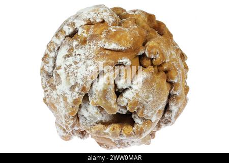 Rothenburger Schneeball (pasticceria da palla di neve dalla città tedesca di Rothenburg) isolato su sfondo bianco Foto Stock