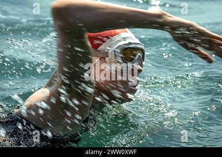 Young Woman and the Sea 2024 Young Woman and the Sea 2024 Daisy Ridley nel ruolo di Trudy Ederle SOLO USO EDITORIALE Copyright: XVladisavxLepoev.x Foto Stock