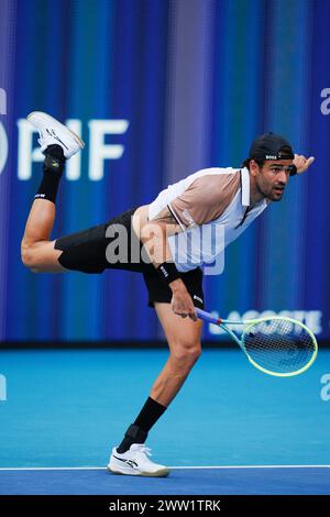 Miami, Florida, Stati Uniti. 20 marzo 2024. Matteo Berrettini (Italia) batte Andy Murray (Gran Bretagna) durante il primo turno di singolare maschile al torneo di tennis Miami Open. (Credit Image: © Richard Dole/ZUMA Press Wire) SOLO PER USO EDITORIALE! Non per USO commerciale! Foto Stock