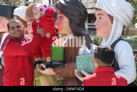 Teheran, Iran. 20 marzo 2024. La gente celebra il Nowruz, il nuovo anno iraniano, a Teheran, Iran, 20 marzo 2024. Crediti: Shadati/Xinhua/Alamy Live News Foto Stock