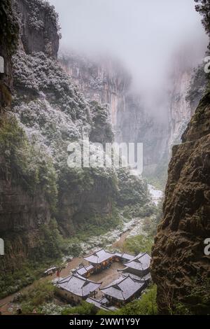 I tre ponti naturali nella città di Xiannushan, distretto di Wulong, municipalità di Chongqing, Cina. Si trovano all'interno del Wulong Karst National Geology Park i Foto Stock