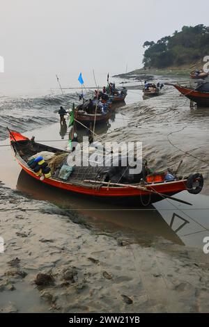 hanra, splendido villaggio di pescatori vicino al porto dei diamanti della piccola città, situato sulle rive del fiume gange nel bengala occidentale, in india Foto Stock