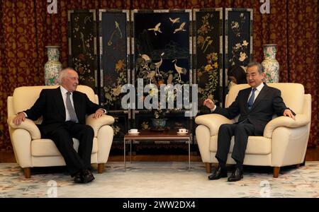 Sydney, Australia. 21 marzo 2024. In visita al ministro degli Esteri cinese Wang Yi, anche membro dell'Ufficio politico del Comitato centrale del Partito Comunista Cinese, incontra l'ex primo ministro australiano Paul Keating a Sydney, Australia, 21 marzo 2024. Credito: Ma Ping/Xinhua/Alamy Live News Foto Stock