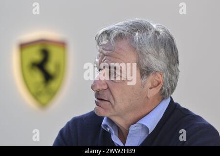 MELBOURNE, AUSTRALIA, 21 marzo 2024. Nella foto: Carlos Sainz senior, padre di Carlos Sainz Jr. (ESP) Scuderia Ferrari nel paddock al 3° round del Rolex Australian Grand Prix 2024 della FIA Formula 1 dal 22 al 24 marzo presso l'Albert Park Street Circuit di Melbourne, Australia. Crediti: Karl Phillipson/Alamy Live News Foto Stock