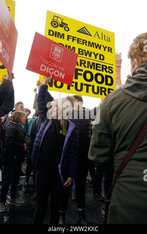 Gli agricoltori gallesi manifestano a Senedd, Cardiff, Galles, 28 febbraio 2024 Foto Stock