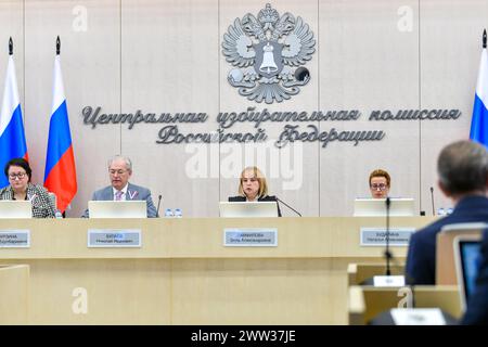 Mosca, Russia. 21 marzo 2024. La presidente della Commissione elettorale centrale russa (CEC) Ella Pamfilova (3° L) parla durante un briefing sulle elezioni presidenziali a Mosca, Russia, 21 marzo 2024. Il presidente in carica della Russia Vladimir Putin ha vinto le elezioni presidenziali con il 87,28% dei voti, i dati finali dal CEC russo hanno mostrato giovedì. Crediti: Cao Yang/Xinhua/Alamy Live News Foto Stock