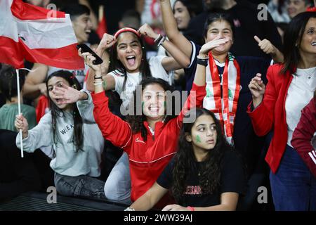 Sydney, Australia. 21 marzo 2024. Tifosi del Libano durante la partita di qualificazione ai Mondiali FIFA 2026 tra Subway Socceroos Australia e Lebanon al CommBank Stadium di Sydney, Australia, il 21 marzo 2024. Foto di Peter Dovgan. Solo per uso editoriale, licenza richiesta per uso commerciale. Non utilizzare in scommesse, giochi o pubblicazioni di singoli club/campionato/giocatori. Crediti: UK Sports Pics Ltd/Alamy Live News Foto Stock