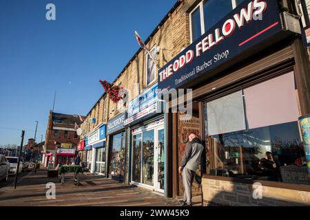 Goldthorpe High Street. L'ex città mineraria di Goldthorpe, Barnsley, South Yorkshire, Regno Unito. Foto Stock