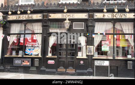 YE Olde Rose and Crown Public House, Greenwich, South London, Regno Unito Foto Stock