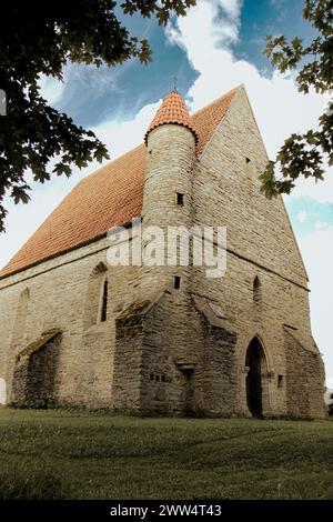 Piccola chiesa. Chiesa di pietra di Harjumaa, Estonia Foto Stock