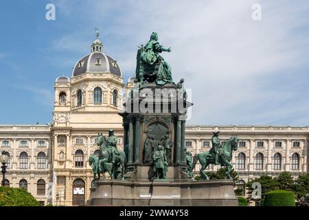 Vienna, Austria - 20 giugno 2023: Monumento all'imperatrice Maria Teresa a Vienna Foto Stock