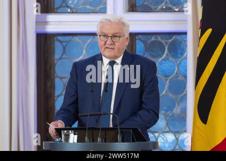 Bundespraesident Frank-Walter Steinmeier sprach am Donnerstag 21.03.2024 in der Alten Boerse in Leipzig zu 35 Jahre friedliche Revolution und 75 Jahre Grundgesetz. Steinmeier sagte: Die Demokratie zu schuetzen und zu staerken, sie wehrhafter zu machen, das ist die Bewaehrung, vor der wir stehen. Der Bundespraesident hatte zuvor die Buchmesse besucht. VOR 35 Jahren, AM 9. Oktober 1989, gingen a Lipsia ueber 70,000 Menschen fuer Freiheit und Demokratie auf die Strasse. DAS Grundgesetz wurde AM 23. Mai 1949 verkuendet, seit 1990 gilt es auch auf dem Gebiet der ehemaligen DDR. Siehe epd-Meldung Foto Stock