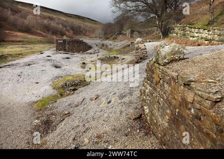 Miniere di piombo abbandonate presso la miniera Sir Francis Mine, Gunnerside, Swaledale, Yorkshire, Regno Unito. Foto Stock