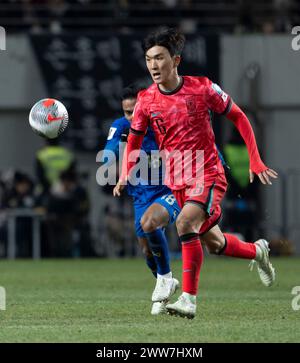 Seoul, Corea del Sud. 21 marzo 2024. Il giocatore sudcoreano Hwang in-beom, (6), dribbla per la palla durante la partita di calcio della seconda qualificazione asiatica della Coppa del mondo FIFA tra Corea del Sud e Thailandia al Sangam World Cup Stadium di Seoul, Corea del Sud il 21 marzo 2024. Segna Corea del Sud-Thailandia 1-1. (Foto di Lee Young-ho/Sipa USA) credito: SIPA USA/Alamy Live News Foto Stock