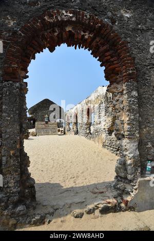 rovine della vecchia chiesa di dhanushkodi, rameswaram, tamil nadu, india Foto Stock