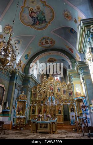 Chiesa della Santa Assunzione, 1755, ex chiesa-monastero Trynitarskyi nella città di Zbarazh, Oblast di Ternopil o provincia, situato nella regione storica della Galizia Foto Stock