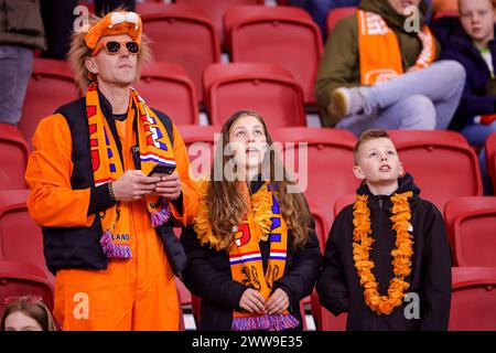 Amsterdam, Paesi Bassi. 22 marzo 2024. AMSTERDAM, PAESI BASSI - 22 MARZO: Tifosi e tifosi dei Paesi Bassi aspettano prima dell'amichevole internazionale tra Paesi Bassi e Scozia alla Johan Cruijff Arena il 22 marzo 2024 ad Amsterdam, Paesi Bassi. (Foto di Broer van den Boom/Orange Pictures) credito: Orange Pics BV/Alamy Live News Foto Stock