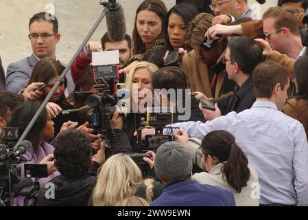 Washington, DC, USA. 22 marzo 2024. La Rep. Statunitense Marjorie Taylor Greene parla alla stampa dopo un voto per finanziare il governo fino a settembre. Crediti: Philip Yabut/Alamy Live News Foto Stock