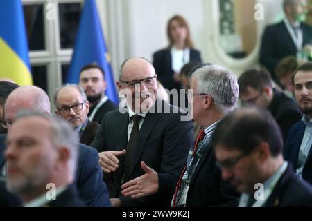 KIEV, UCRAINA - 21 MARZO, 2024 - il presidente della Verkhovna Rada Ucraina nel 2016-2019 Andriy Parubiy partecipa al sedicesimo forum annuale sulla sicurezza di Kiev organizzato per mobilitare il sostegno transatlantico all'Ucraina in occasione del decimo anniversario della firma della parte politica dell'accordo di associazione tra l'Ucraina e l'Unione europea, Kiev, capitale dell'Ucraina. Foto Stock