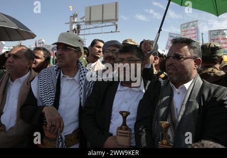 Sanaa, Yemen. 22 marzo 2024. YEMEN. I sostenitori di Houthi protestano contro gli Stati Uniti e Israele credito: Hamza Ali/Alamy Live News Foto Stock