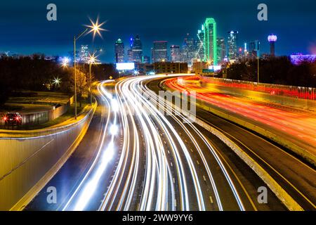 Dallas skyline di notte Foto Stock