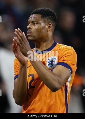 AMSTERDAM - Denzel Dumfries olandese durante l'amichevole tra Paesi Bassi e Scozia alla Johan Cruijff Arena il 22 marzo 2024 ad Amsterdam, Paesi Bassi. ANP MAURICE VAN STEEN Foto Stock