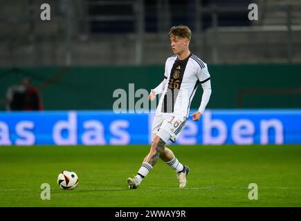 Chemnitz, Germania. 22 marzo 2024. Calcio, U21 uomini: Qualificazione al Campionato europeo, Germania - Kosovo, 1° turno, gruppo D, giorno 8, stadio - An der Gellertstraße. Il tedesco Luca Netz gioca la palla. Crediti: Robert Michael/dpa/Alamy Live News Foto Stock