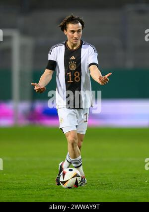 Chemnitz, Germania. 22 marzo 2024. Calcio, U21 uomini: Qualificazione al Campionato europeo, Germania - Kosovo, 1° turno, gruppo D, giorno 8, stadio - An der Gellertstraße. Il tedesco Rocco Reitz gioca la palla. Crediti: Robert Michael/dpa/Alamy Live News Foto Stock