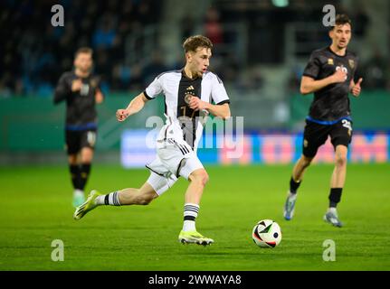 Chemnitz, Germania. 22 marzo 2024. Calcio, U21 uomini: Qualificazione al Campionato europeo, Germania - Kosovo, 1° turno, gruppo D, giorno 8, stadio - An der Gellertstraße. Il tedesco Brajan Gruda gioca la palla. Crediti: Robert Michael/dpa/Alamy Live News Foto Stock