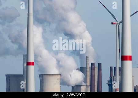 RWE Power AG Kraftwerk Neurath a Grevenbroich, Renania settentrionale-Vestfalia, Germania © Wojciech Strozyk / Alamy Stock Photo Foto Stock