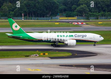 Changi, Singapore - 3 febbraio 2023: Aereo Boeing 777-F EVA Air Cargo presso l'aeroporto Changi (SIN) di Singapore. Foto Stock