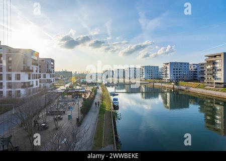 Offenbach sul meno: Nuova zona residenziale nel porto di Offenbach a Francoforte sul meno, Assia, Assia, Germania Foto Stock