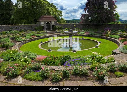 Il Giardino sommerso nei 'Giardini Italiani' di Heywood a Ballinakill nella Contea di Laois, Irlanda, progettato da Sir Edwin Lutyens nel 1912. Foto Stock