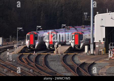 Il deposito di manutenzione dei treni CAF dove i treni Transport for Wales sono mantenuti a Chester, da sinistra a destra 197010 / 197106 /197110 Foto Stock