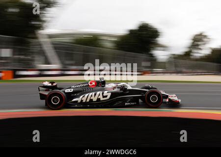 Albert Park, Australia, 23 marzo 2024. Danimarca Kevin Magnussen alla guida del MoneyGram Haas F1 Team degli Stati Uniti durante il Rolex Australian Formula 1 Grand Prix 2024 al Melbourne Grand Prix Circuit il 23 marzo 2024 ad Albert Park, Australia. Crediti: Ivan Glavas/Speed Media/Alamy Live News Foto Stock