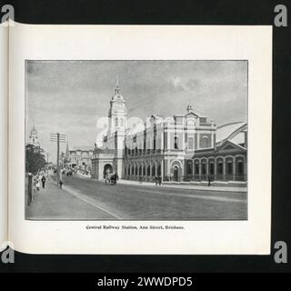 Stazione ferroviaria centrale su Ann Street a Brisbane, Australia, mostra piattaforme, binari e edifici della stazione intorno agli anni '1900 Foto Stock