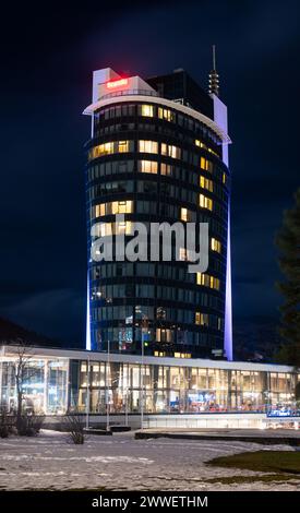Hotel Scandic a Narvik Norvegia di notte Foto Stock